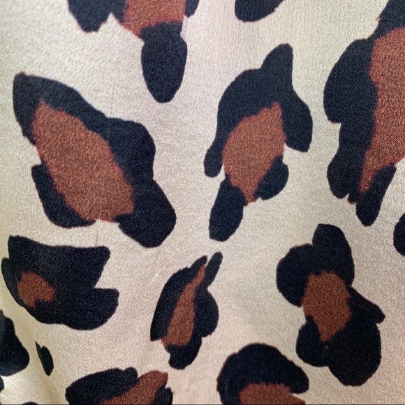 St. JOHN brown tan silk animal print sleeveless top XP - Picture 5 of 7
